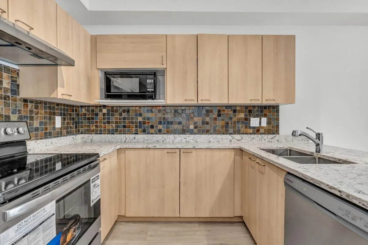 211 12083 92a Avenue