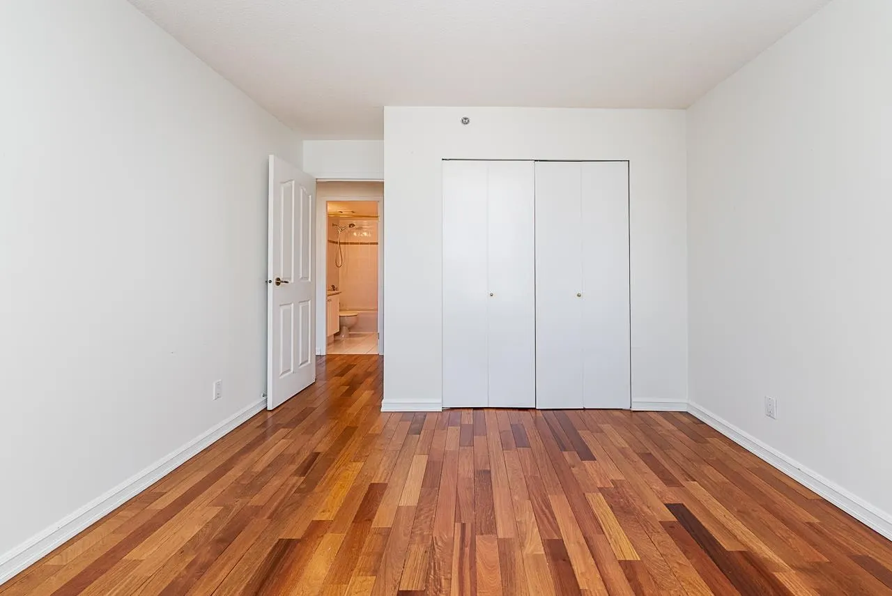 1304 283 Davie Street