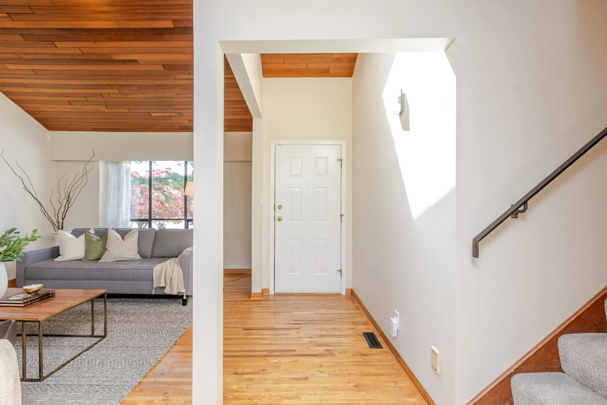 10758 Fraserglen Drive