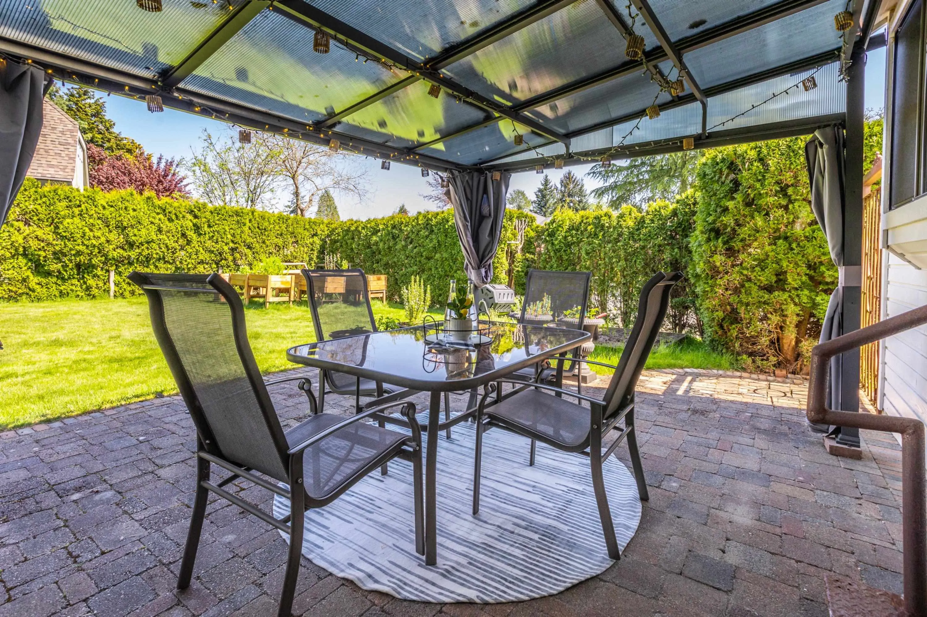 10758 Fraserglen Drive