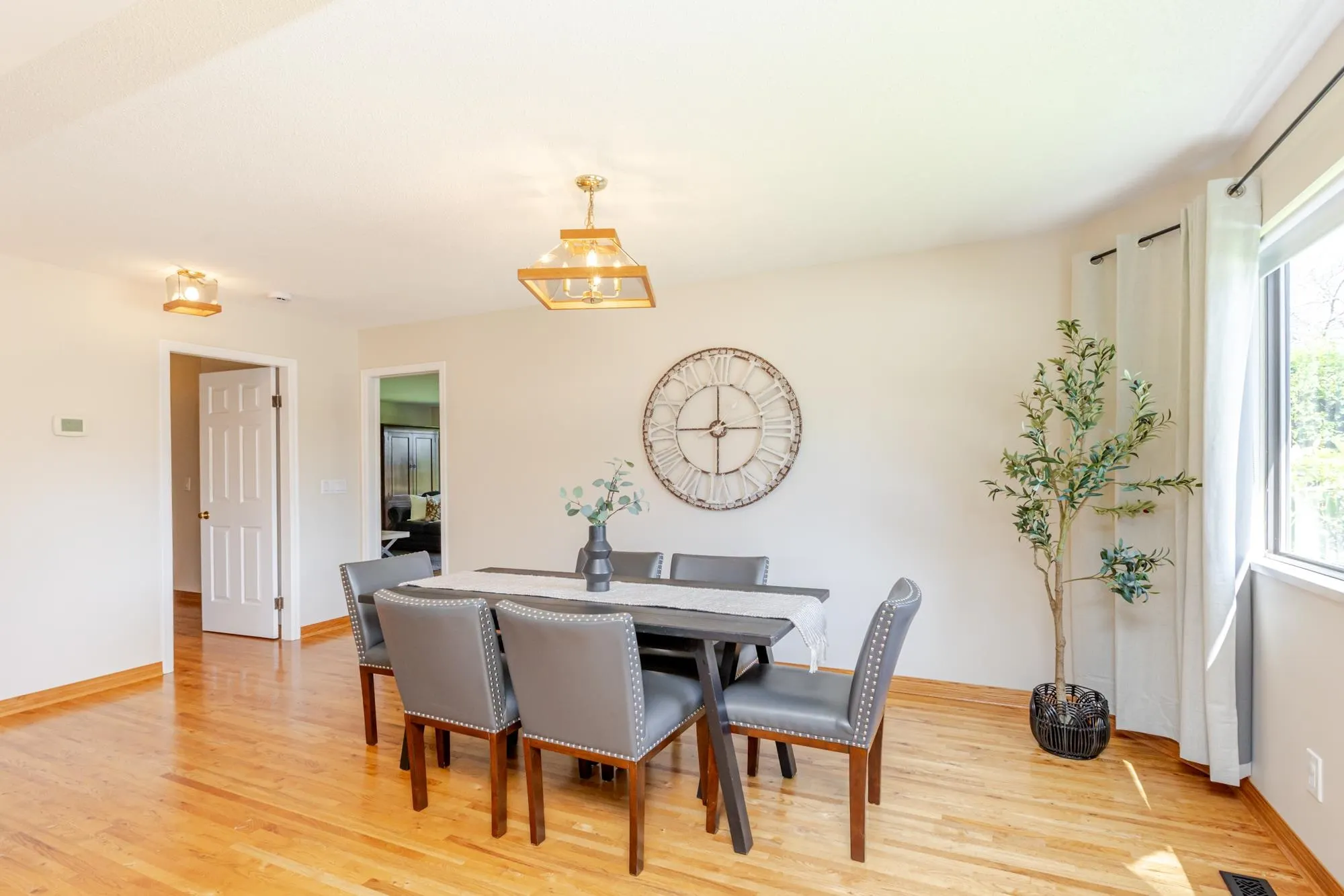 10758 Fraserglen Drive