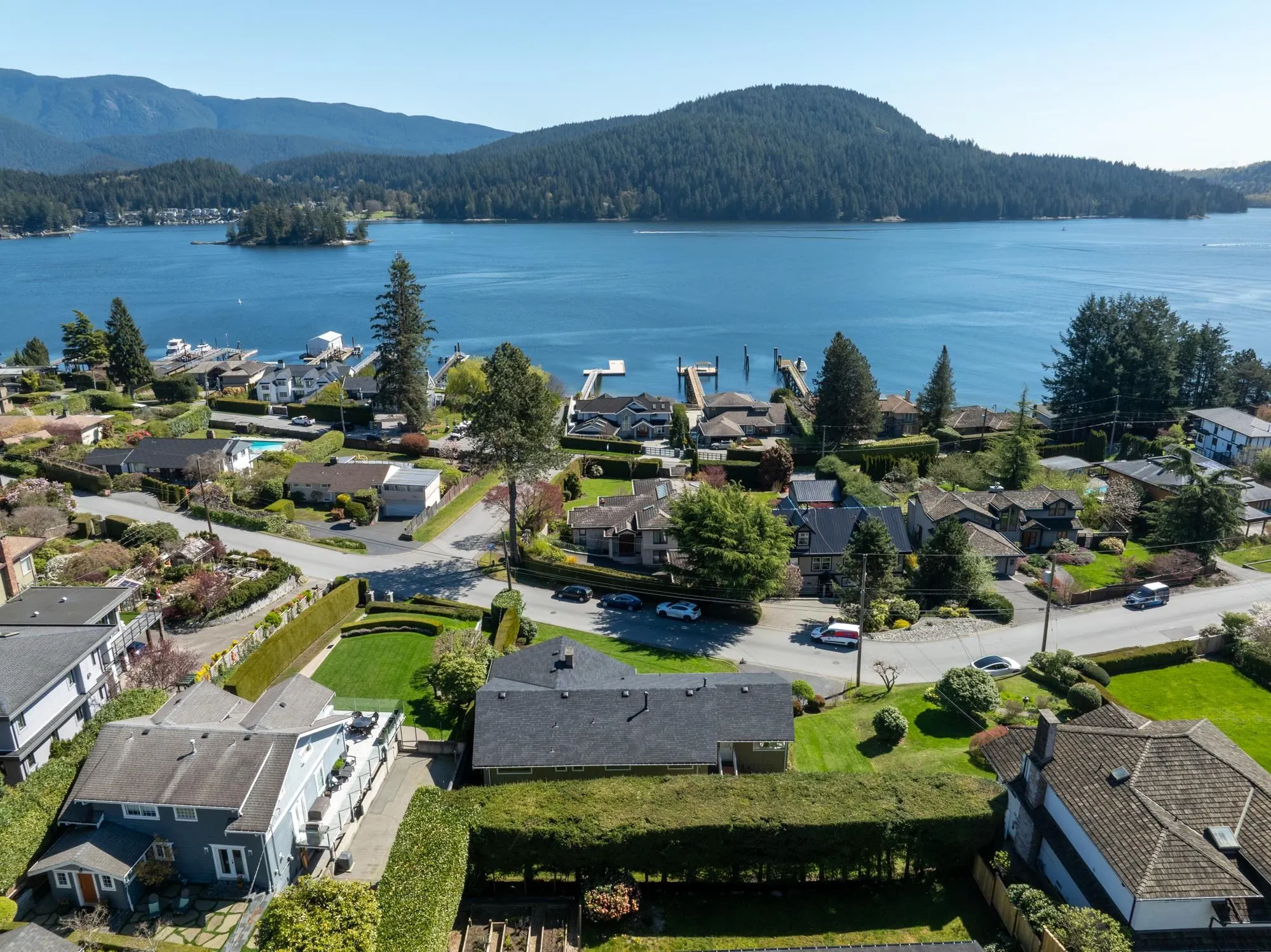 587 Beachview Drive