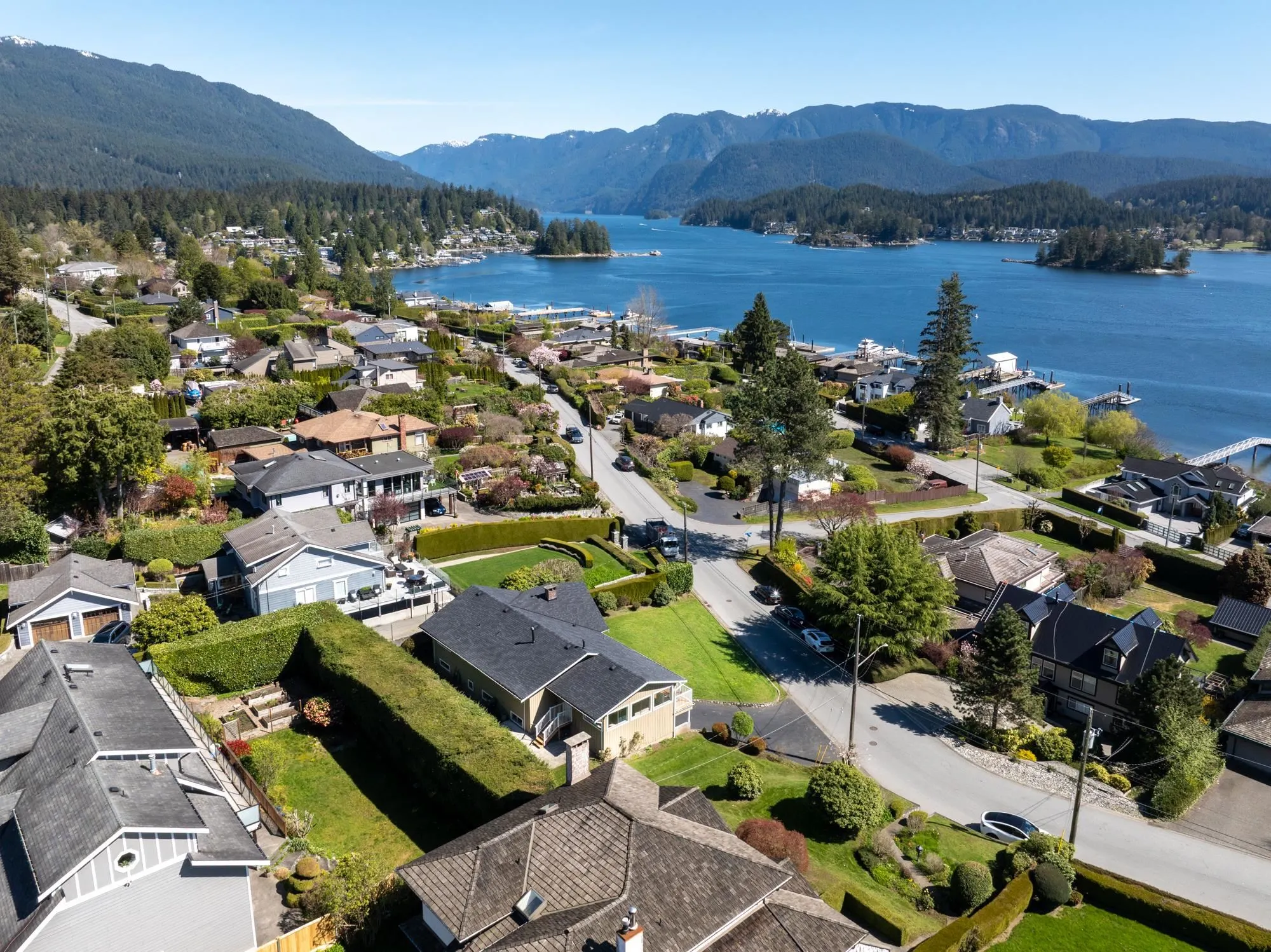 587 Beachview Drive