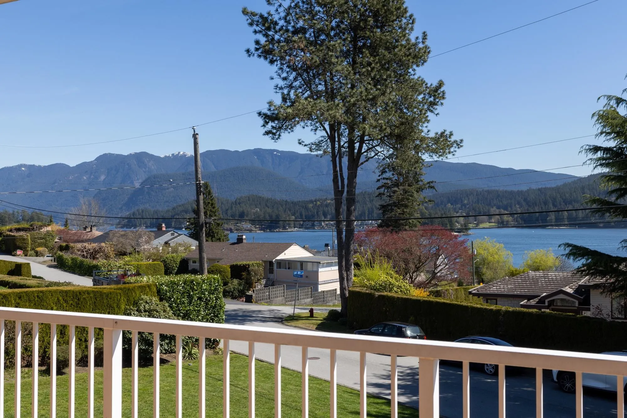 587 Beachview Drive