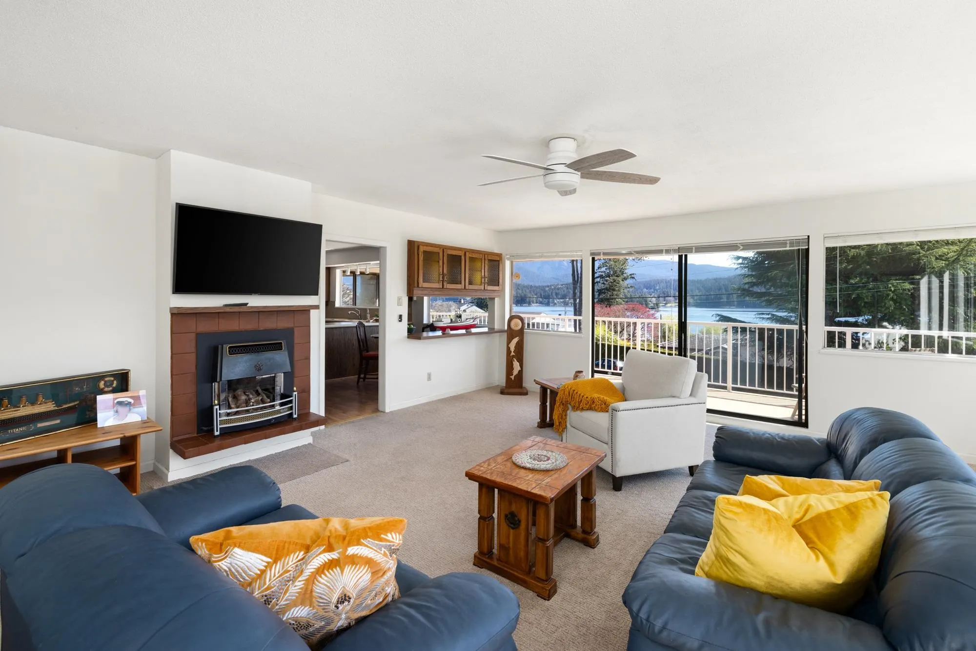 587 Beachview Drive