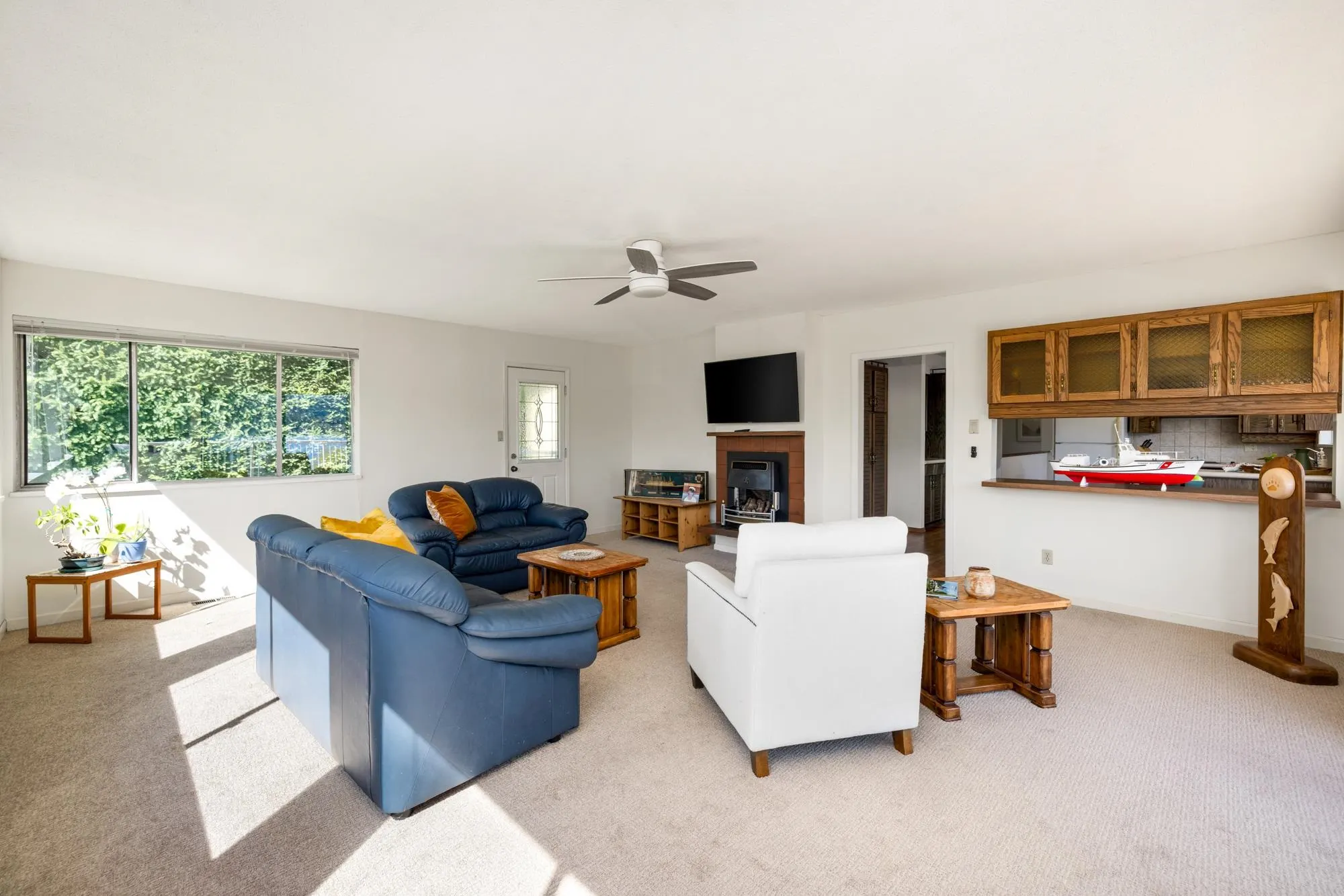 587 Beachview Drive