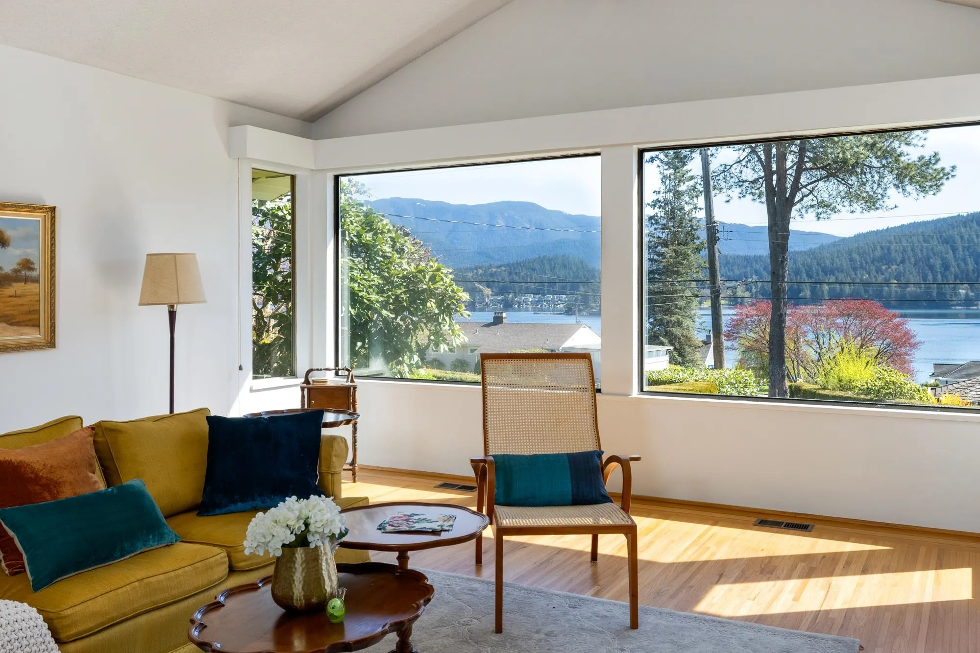 587 Beachview Drive