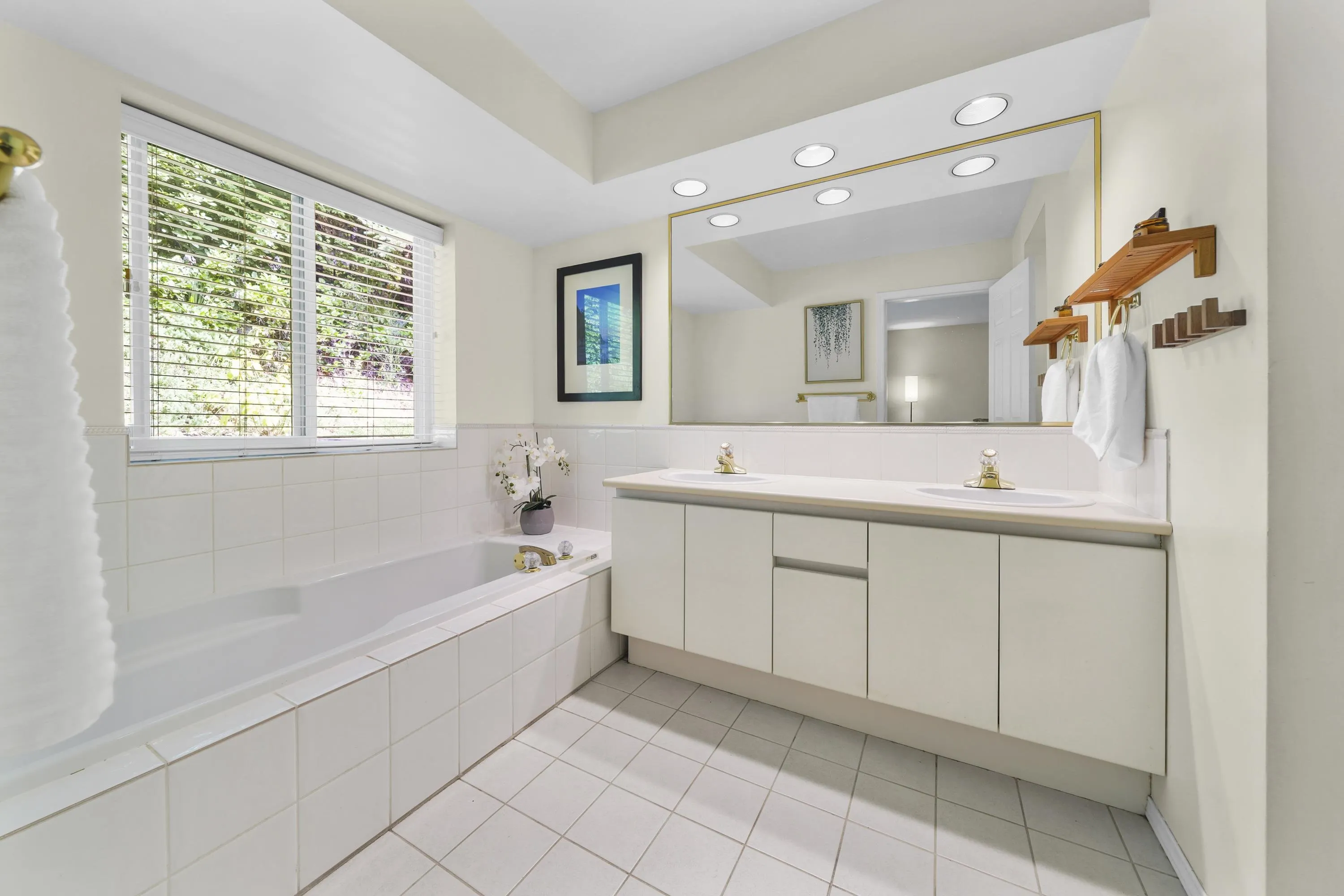 135 101 Parkside Drive