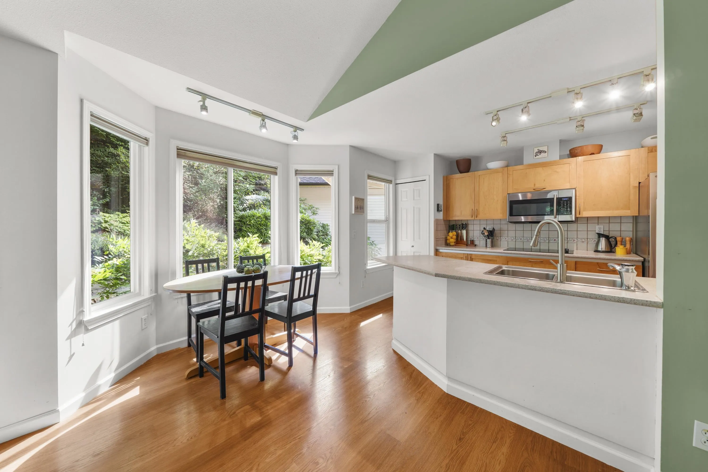 135 101 Parkside Drive