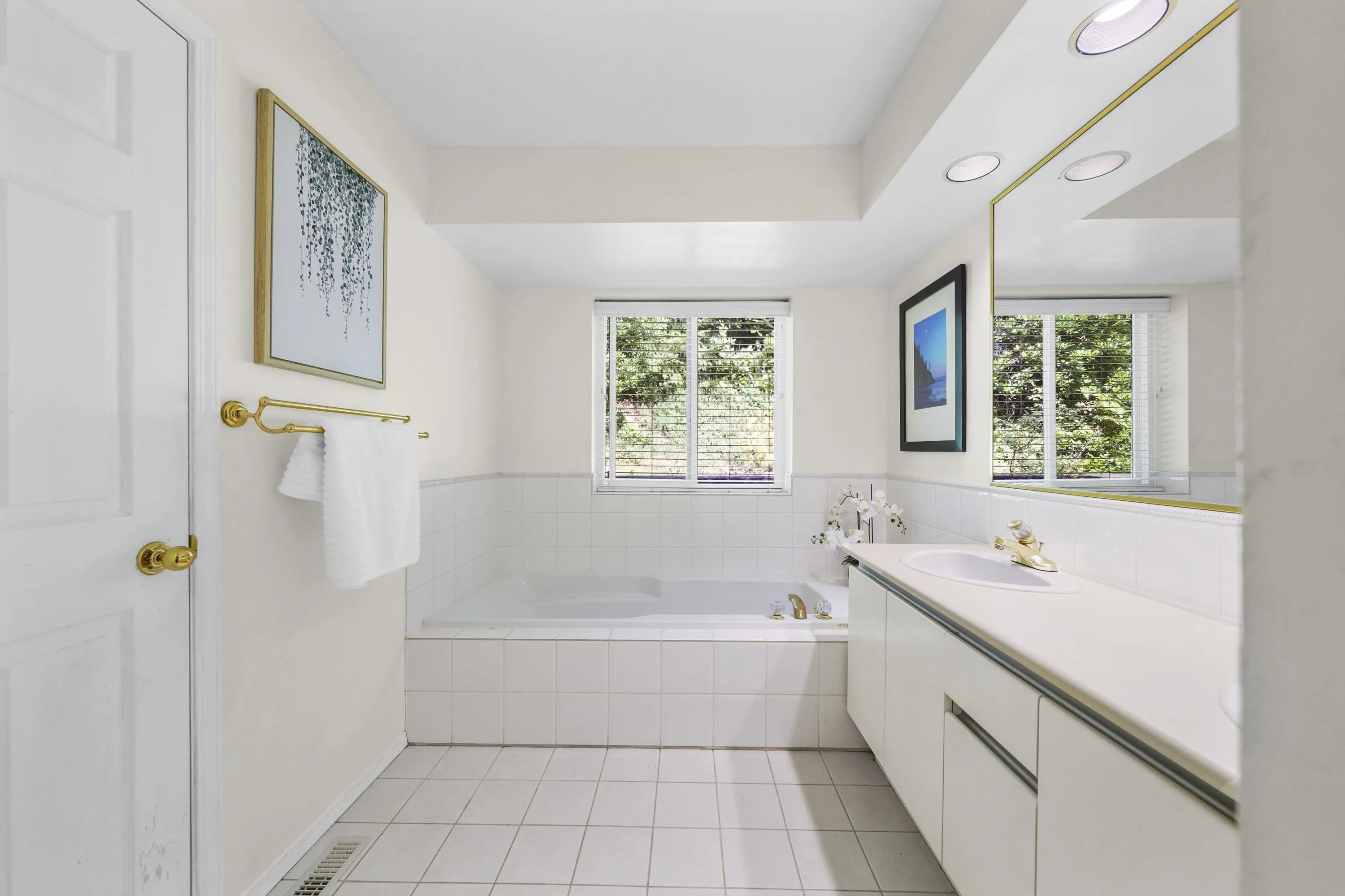 135 101 Parkside Drive