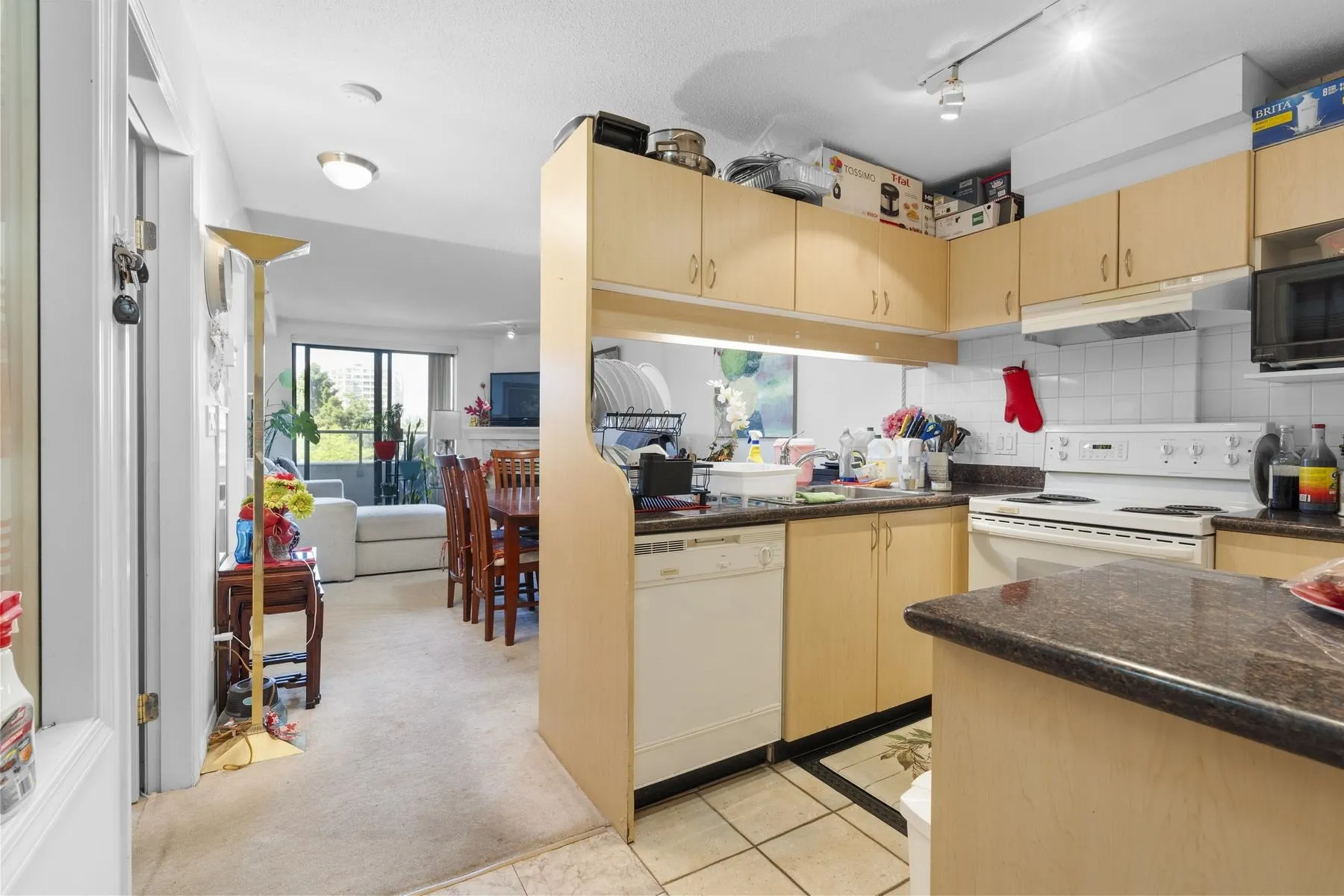 504 6611 Cooney Road
