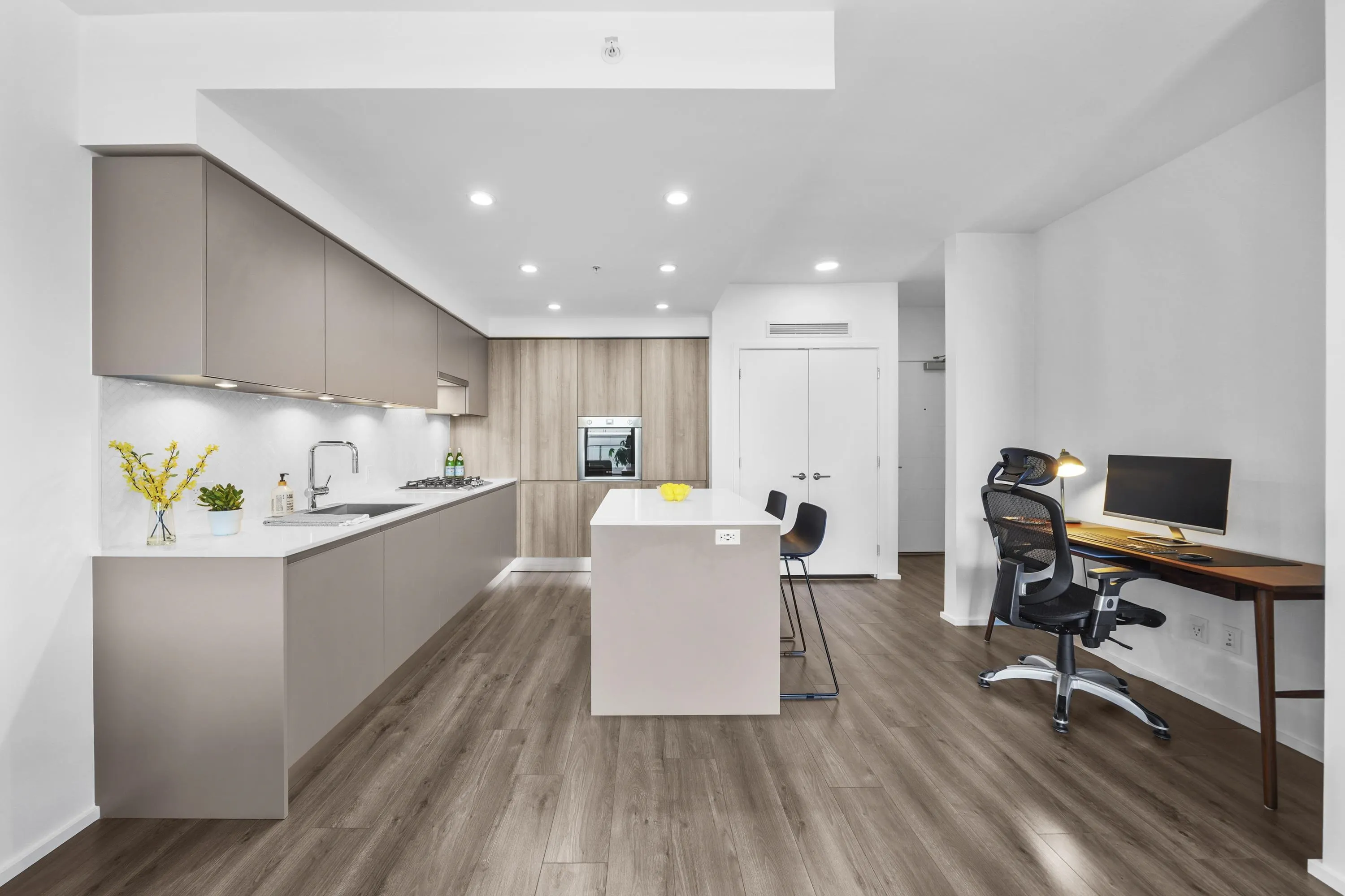 4104 3833 Evergreen Place