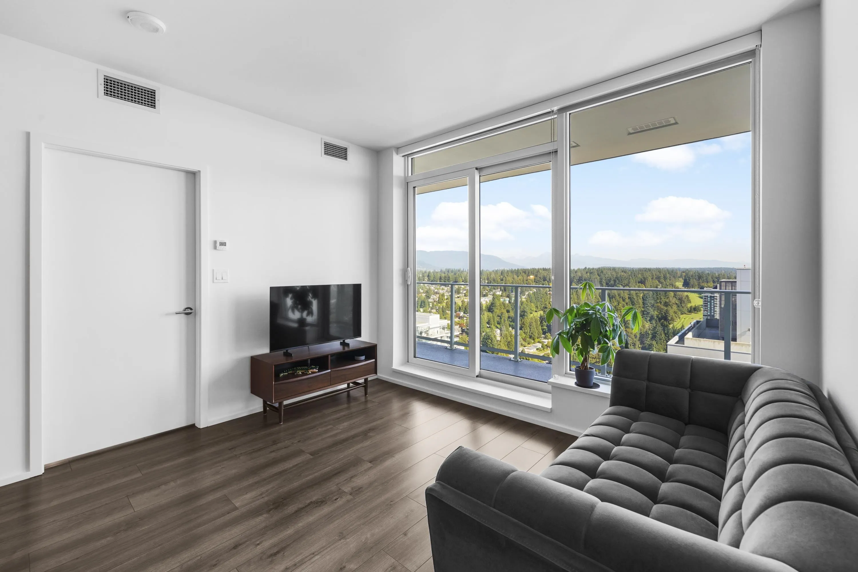 4104 3833 Evergreen Place