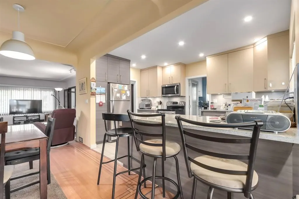 4449 Dundas Street