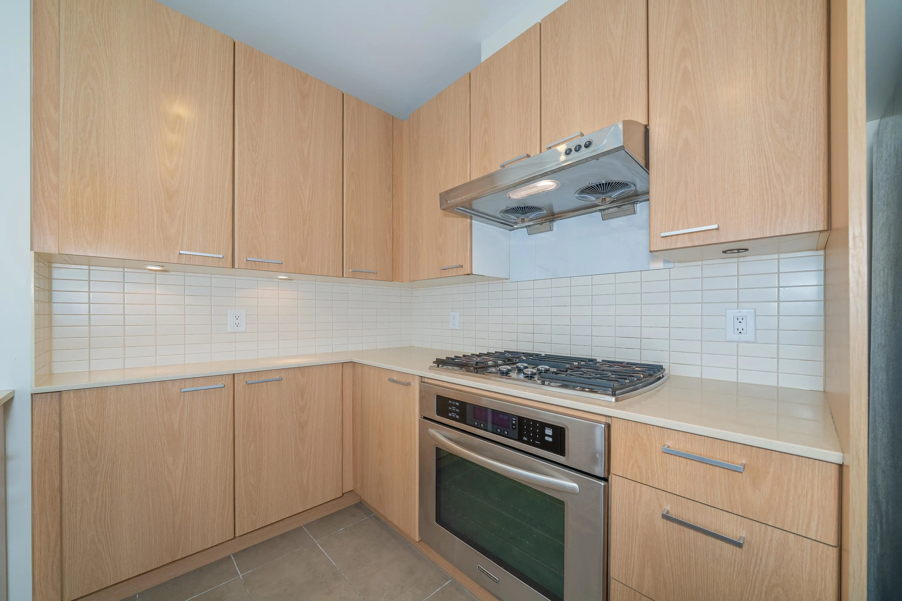 2805 2955 Atlantic Avenue