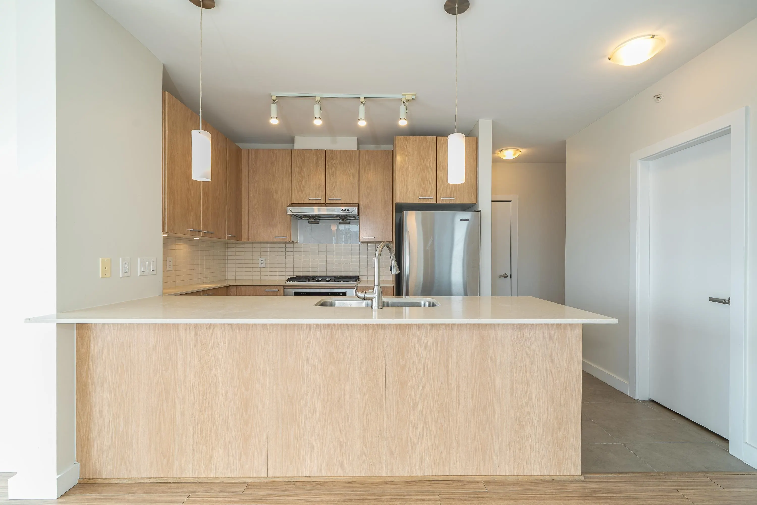 2805 2955 Atlantic Avenue