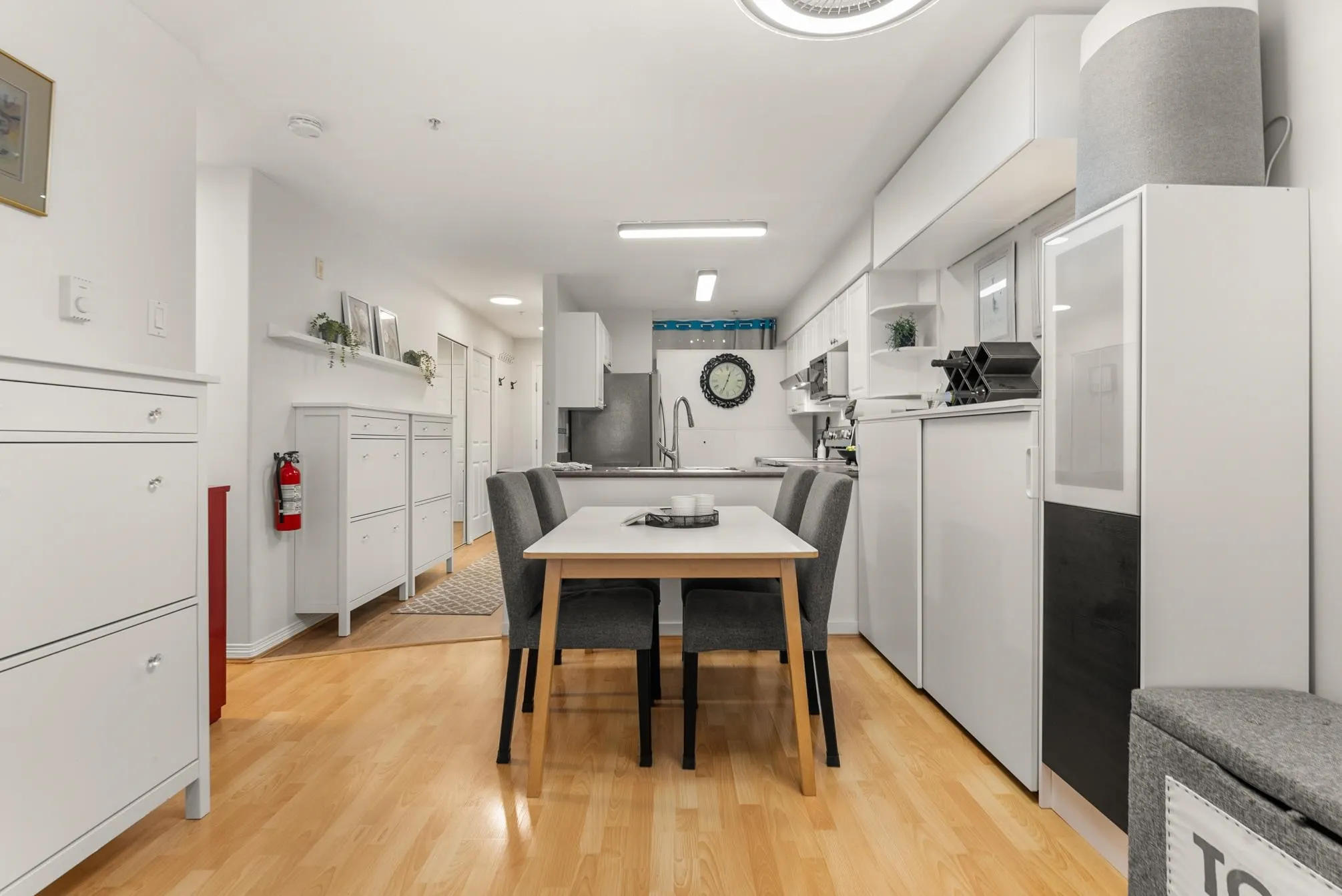 213 1999 Suffolk Avenue