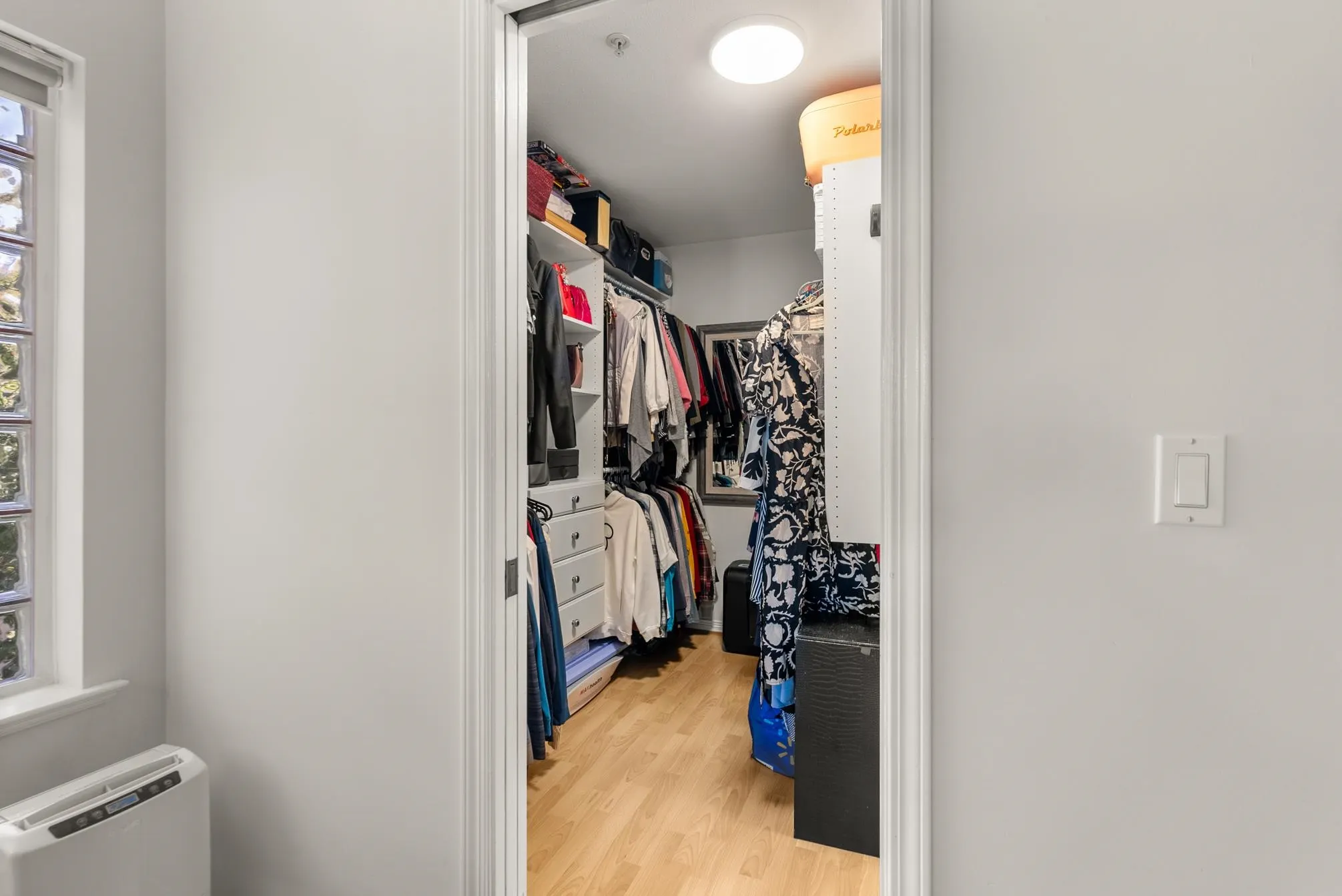 213 1999 Suffolk Avenue