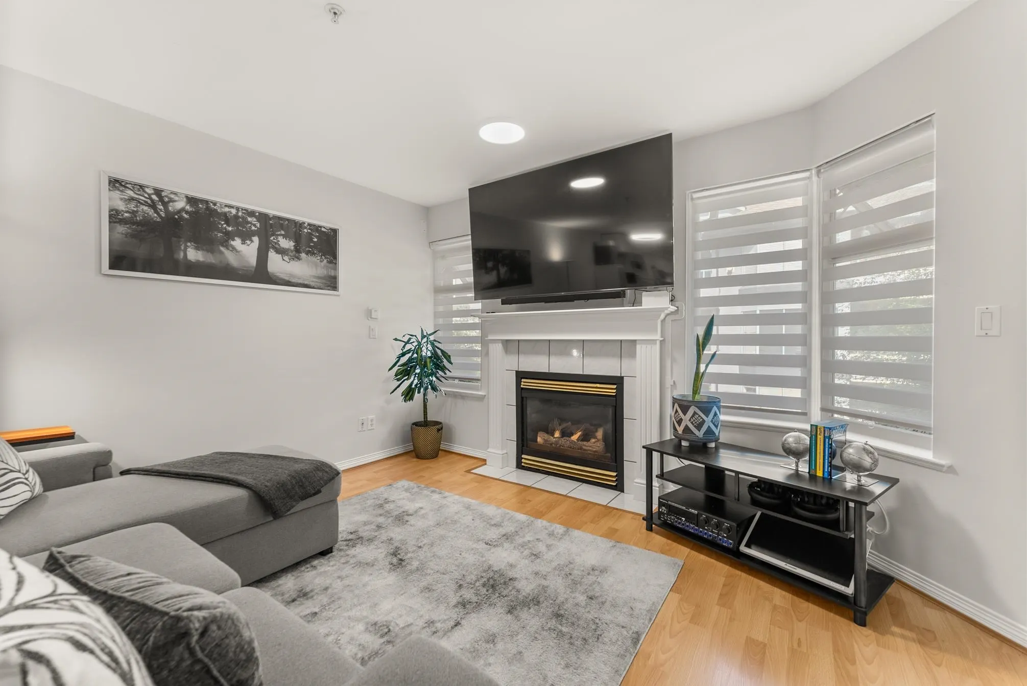 213 1999 Suffolk Avenue