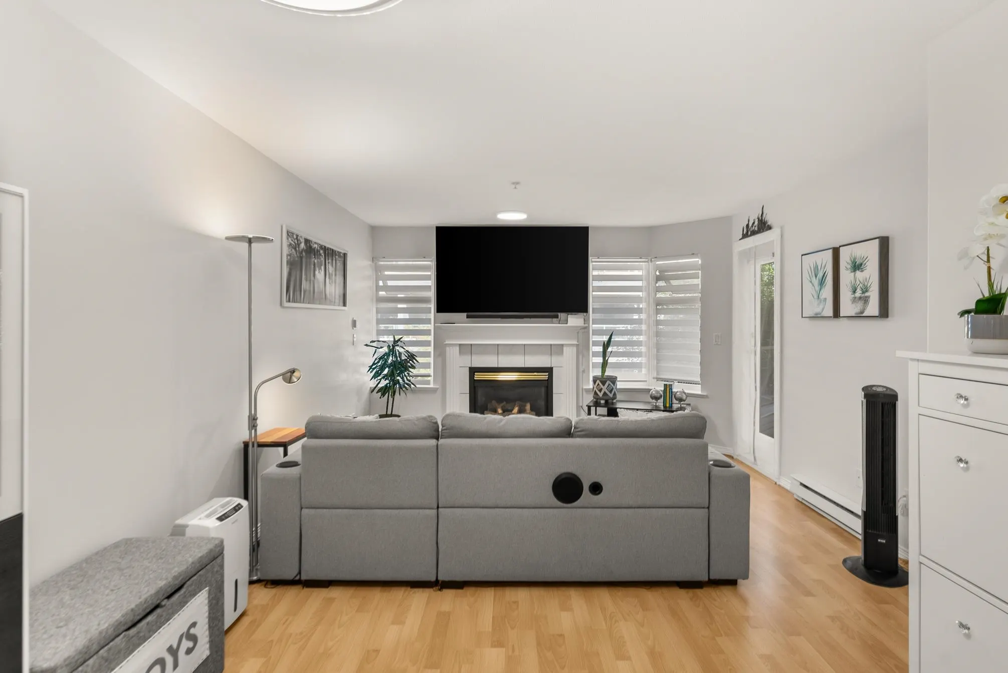 213 1999 Suffolk Avenue