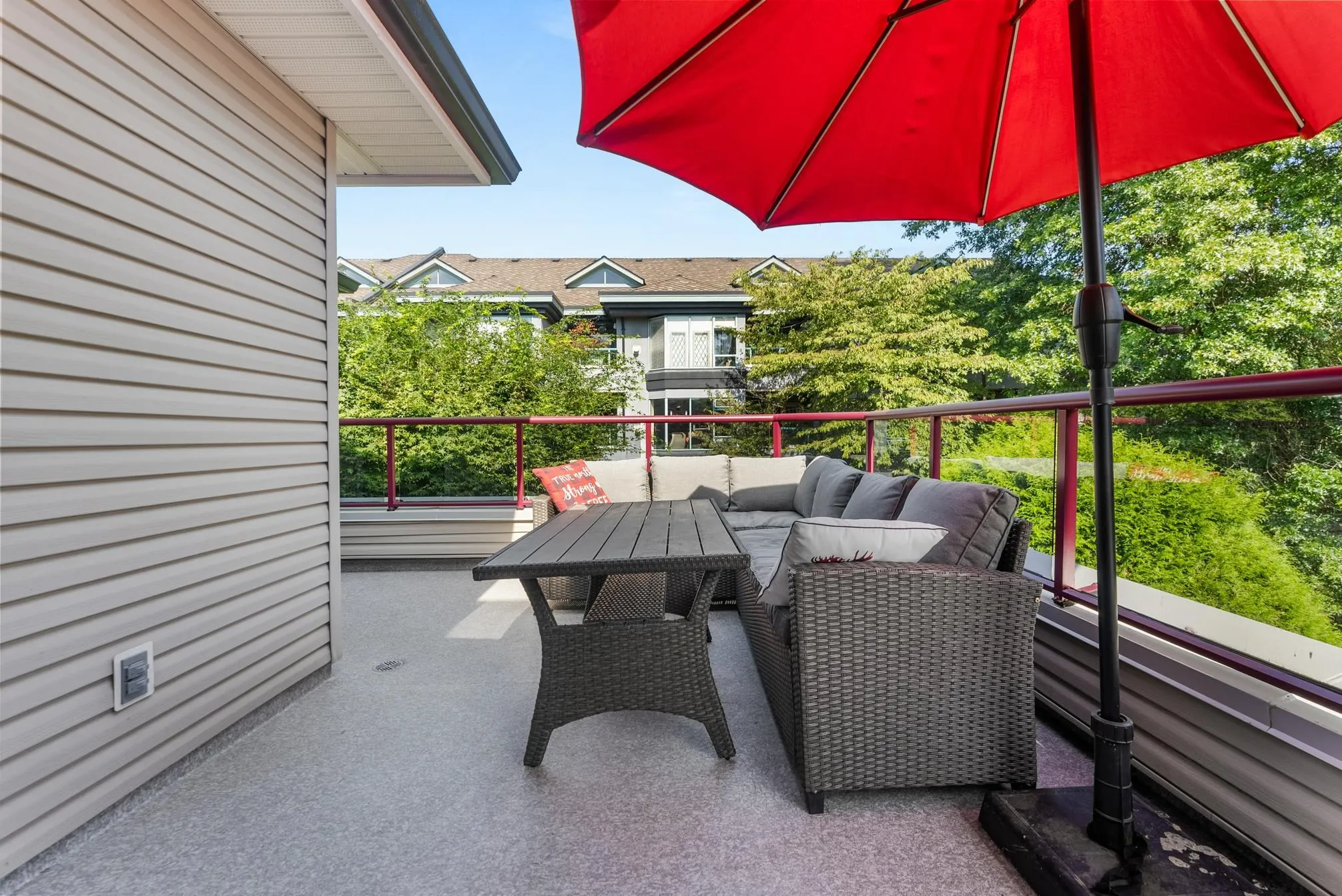 213 1999 Suffolk Avenue