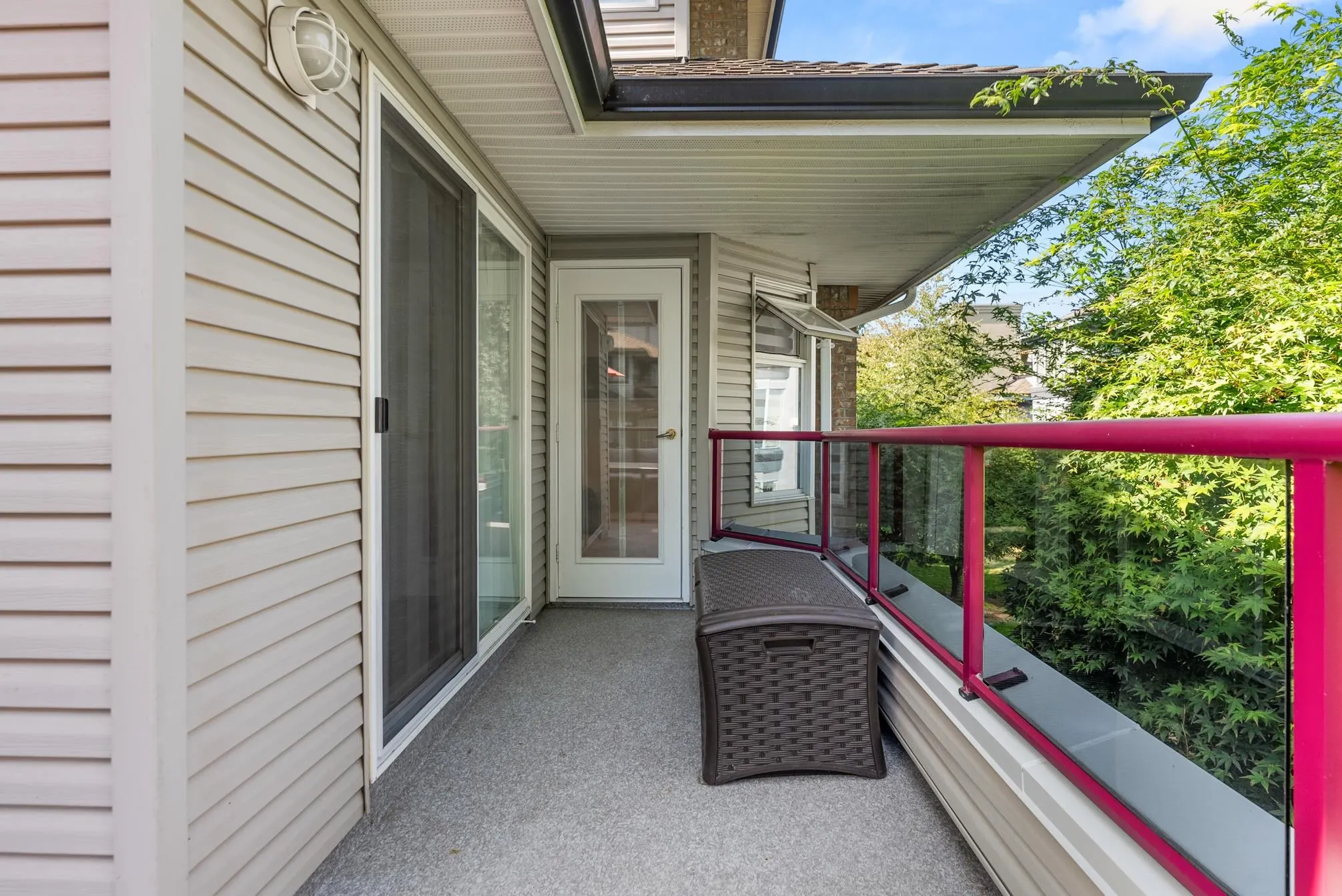 213 1999 Suffolk Avenue