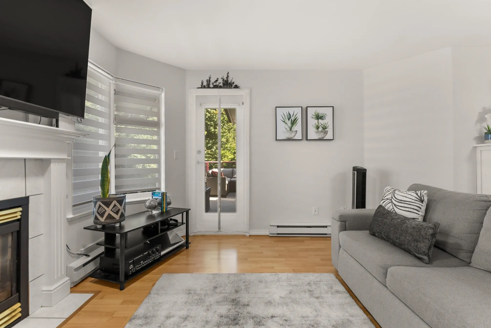 213 1999 Suffolk Avenue