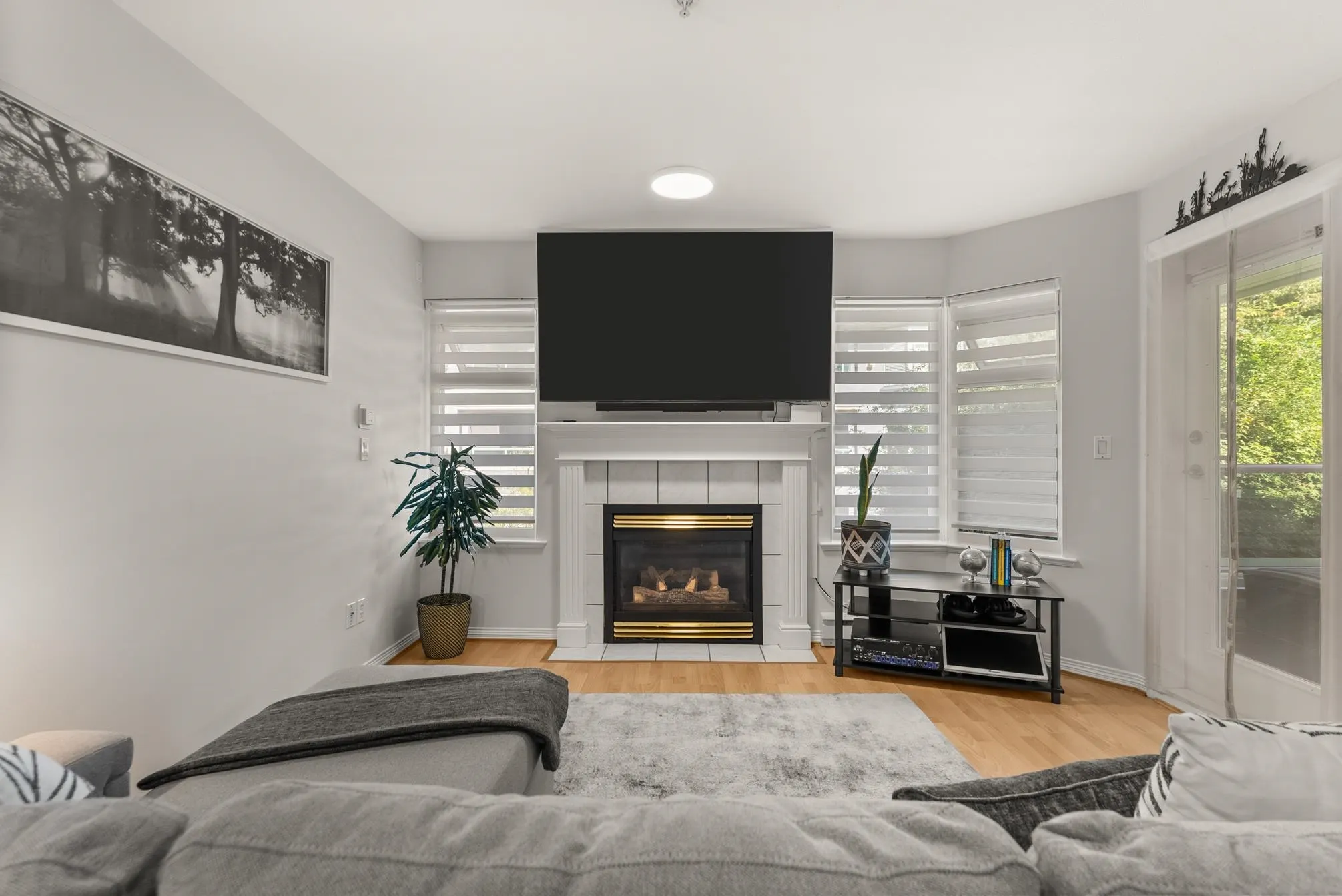 213 1999 Suffolk Avenue