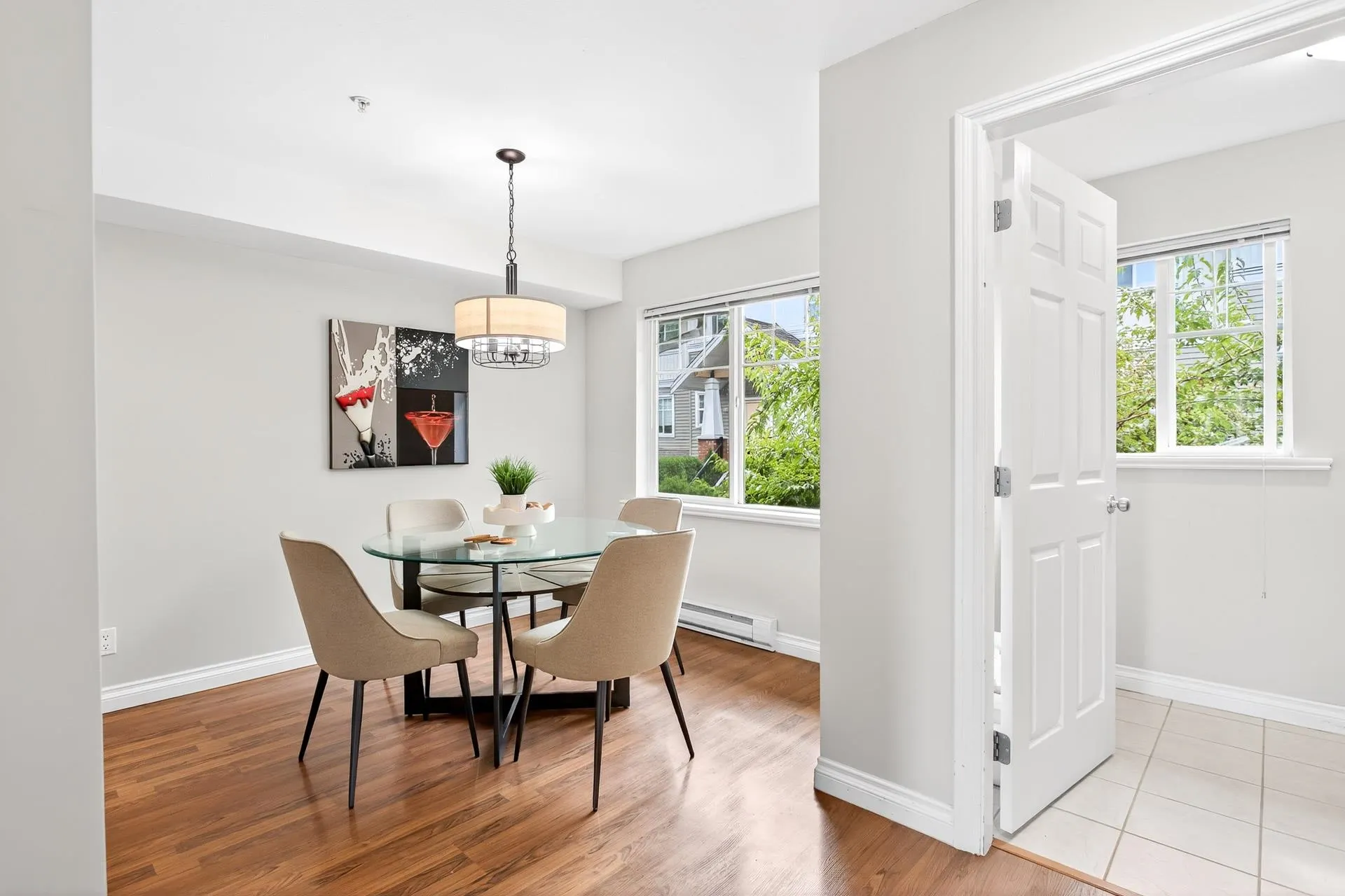 212 1567 Grant Avenue