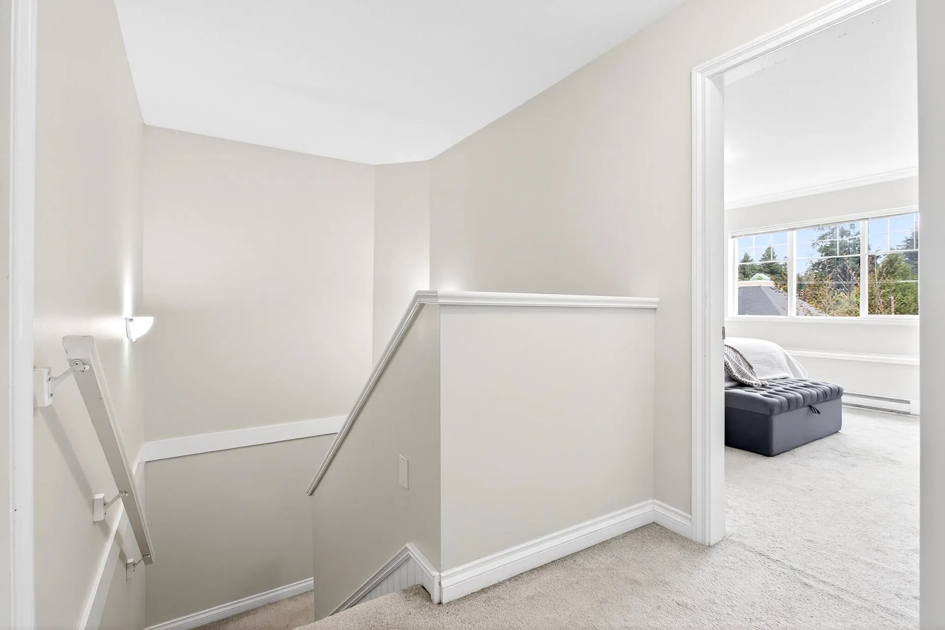 212 1567 Grant Avenue