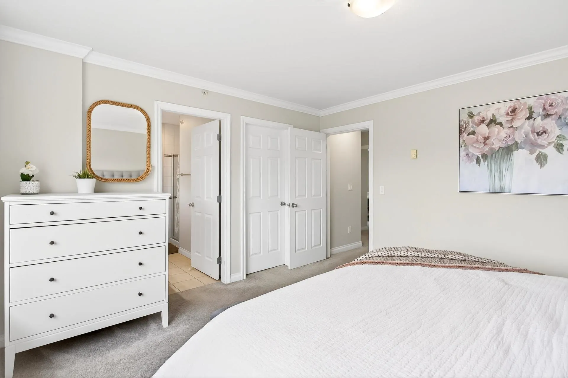 212 1567 Grant Avenue