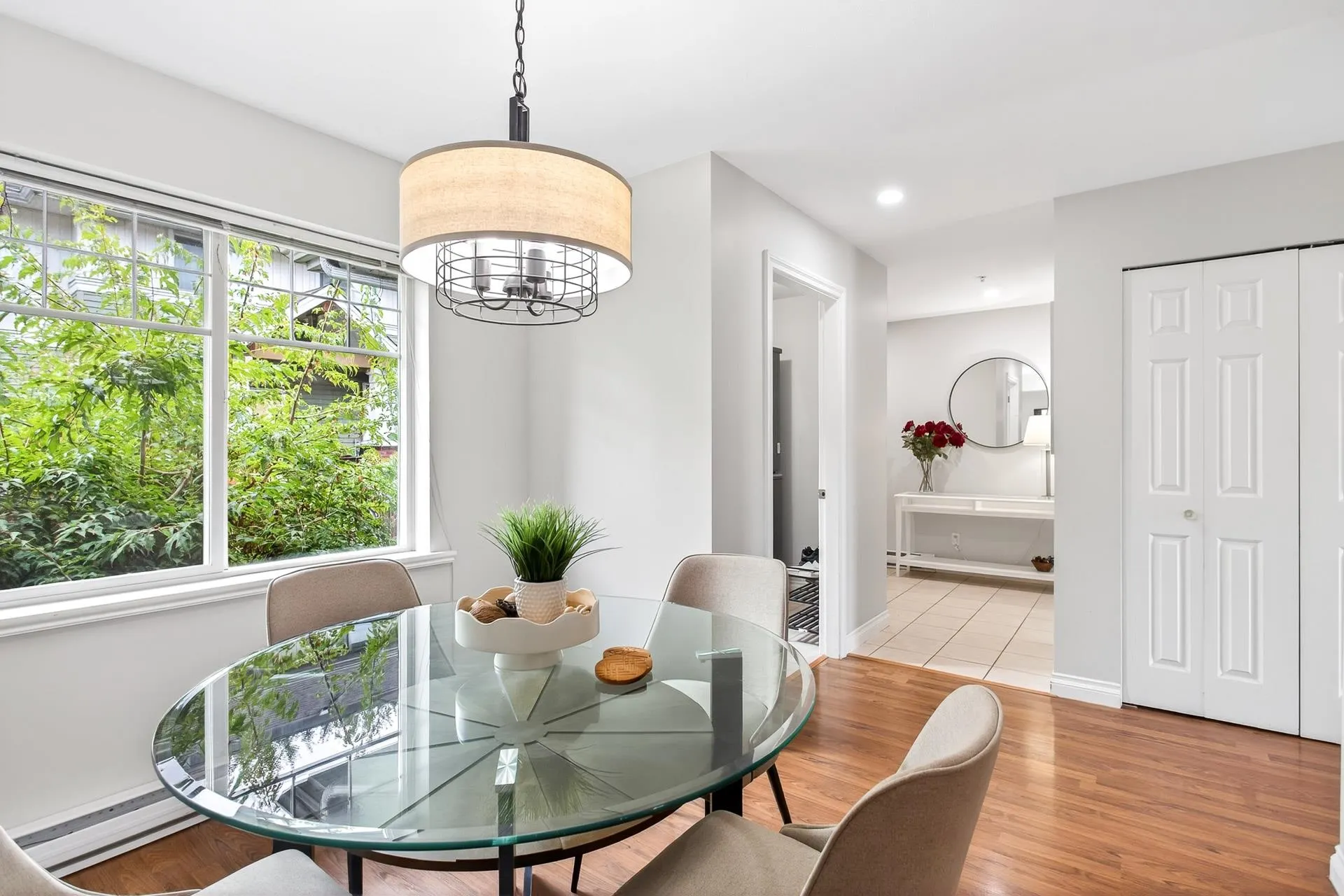 212 1567 Grant Avenue