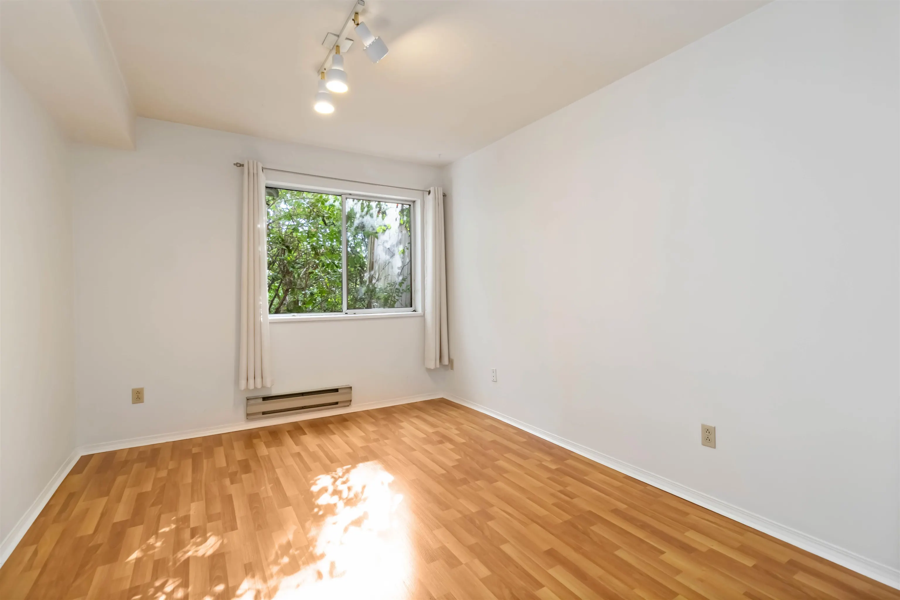 109 1187 Pipeline Road