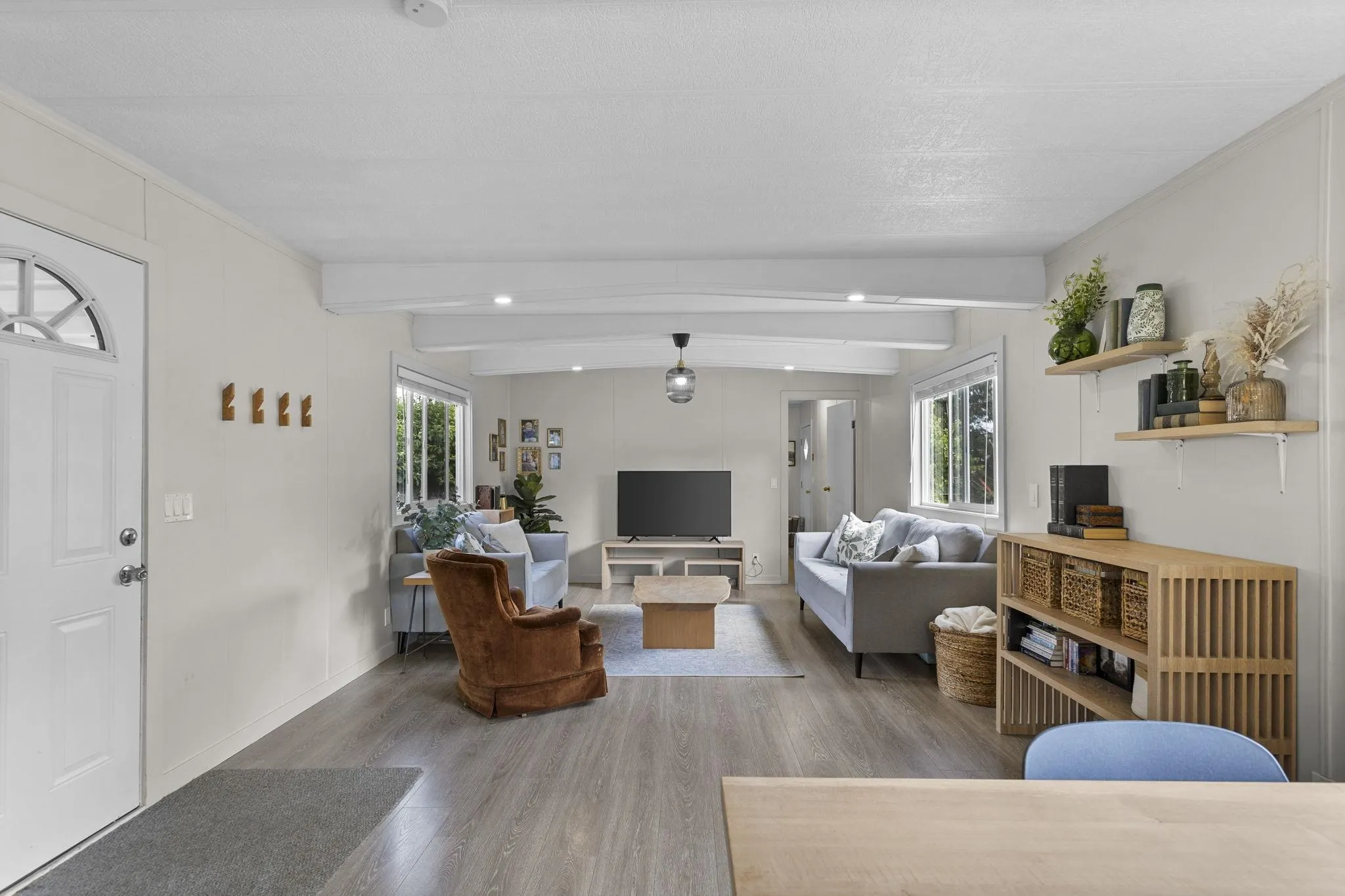 26 44565 Monte Vista Drive