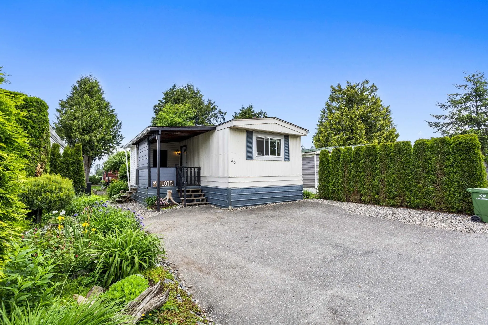 26 44565 Monte Vista Drive