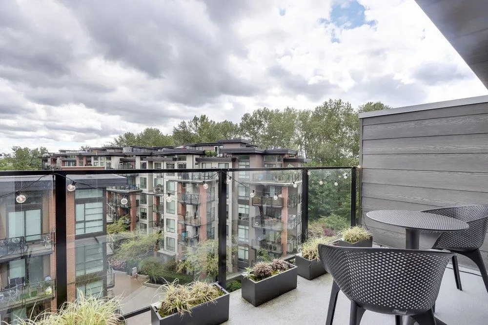 725 Marine Drive