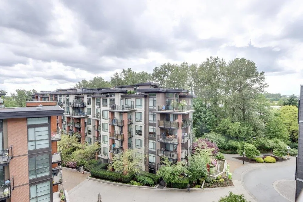 509 725 Marine Drive