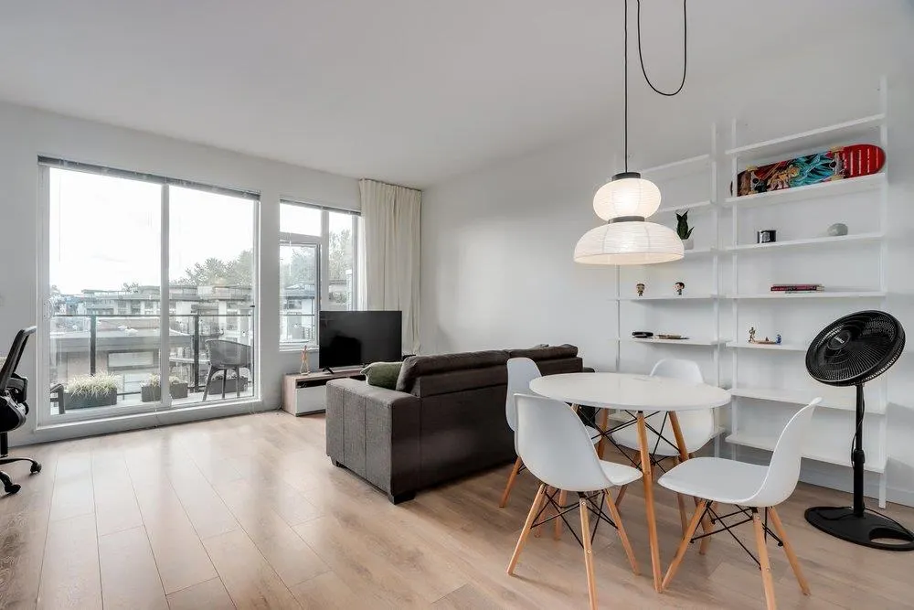 725 Marine Drive