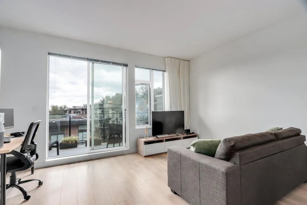 725 Marine Drive