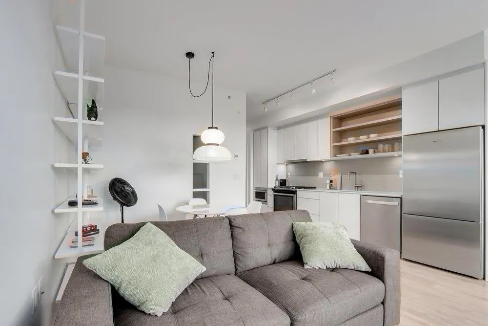 725 Marine Drive