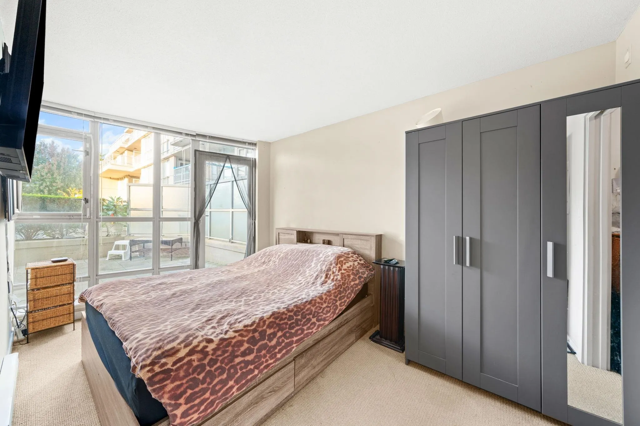 120 9373 Hemlock Drive
