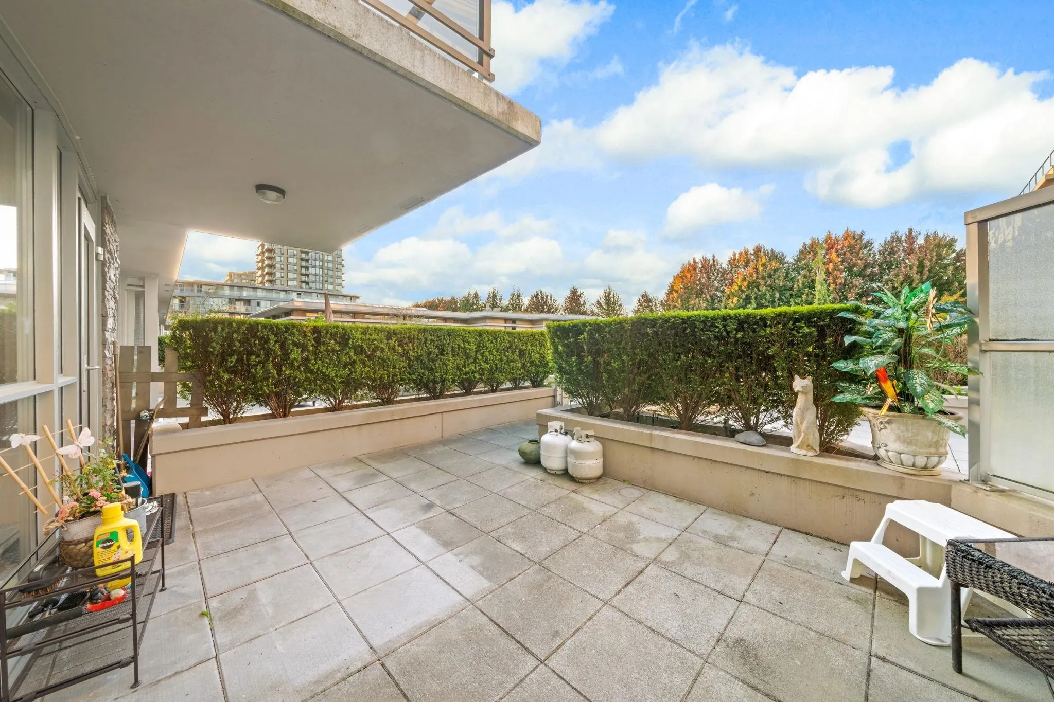 120 9373 Hemlock Drive