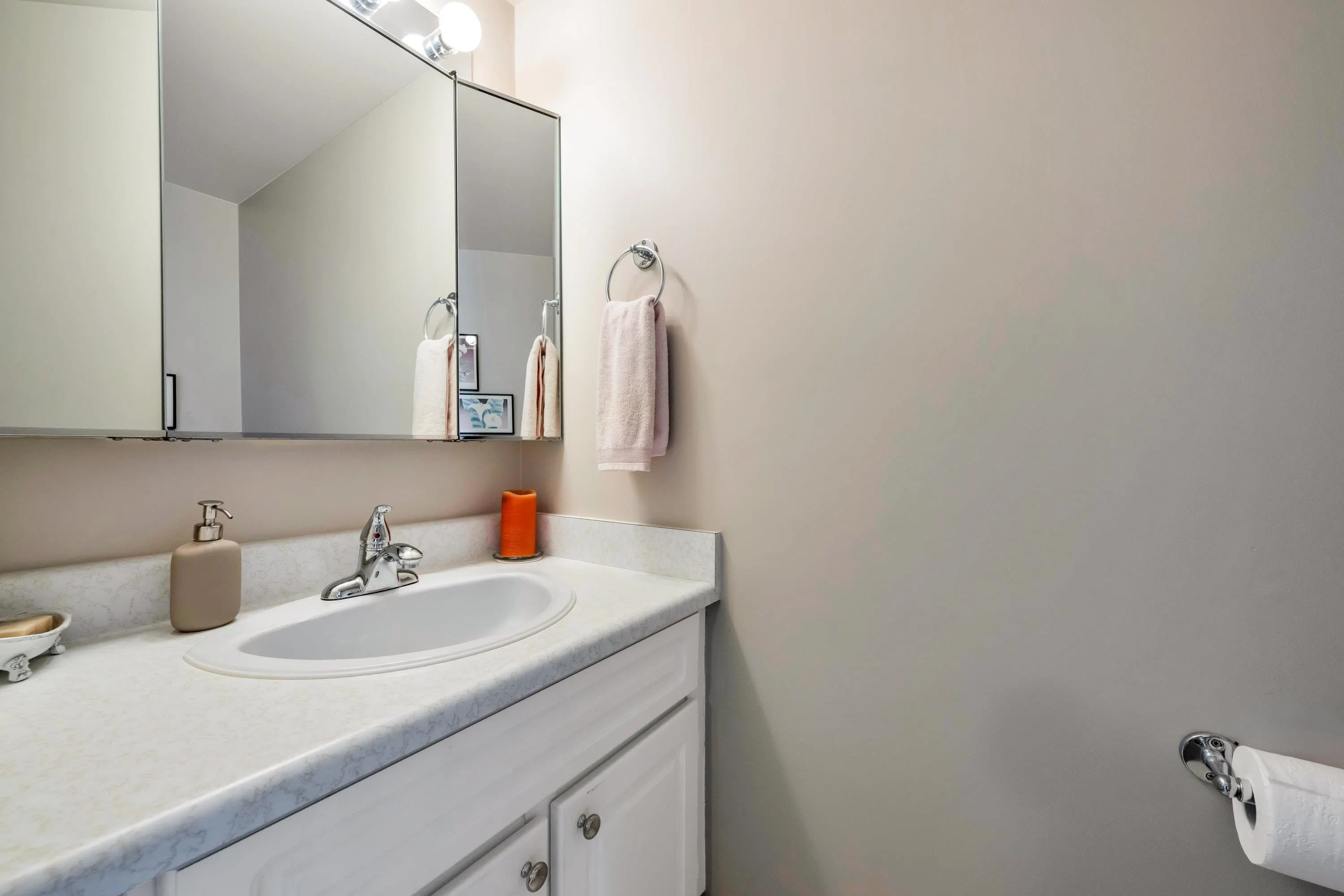 201 15265 Roper Avenue