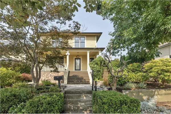 1025 Hamilton Street