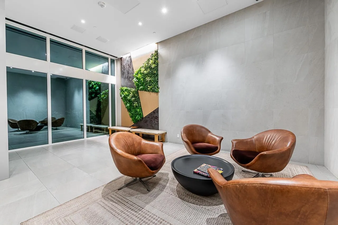 2704 1401 Hunter Street