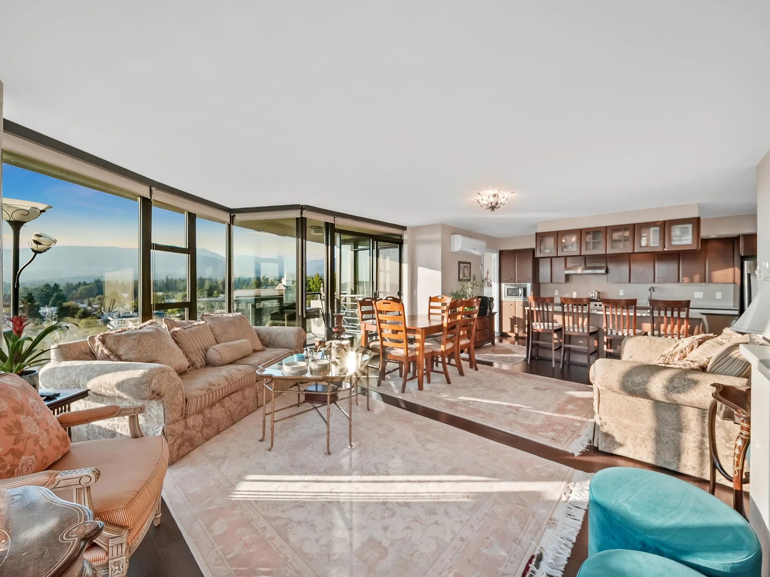 805 683 W Victoria Park