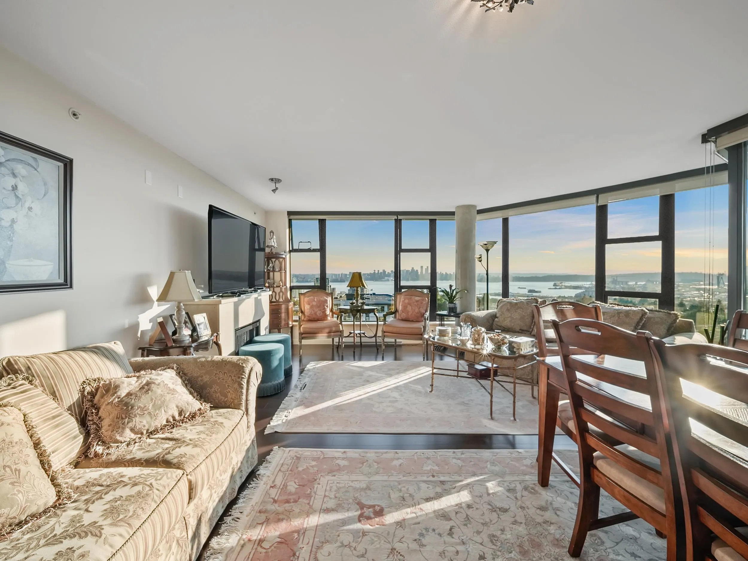 805 683 W Victoria Park
