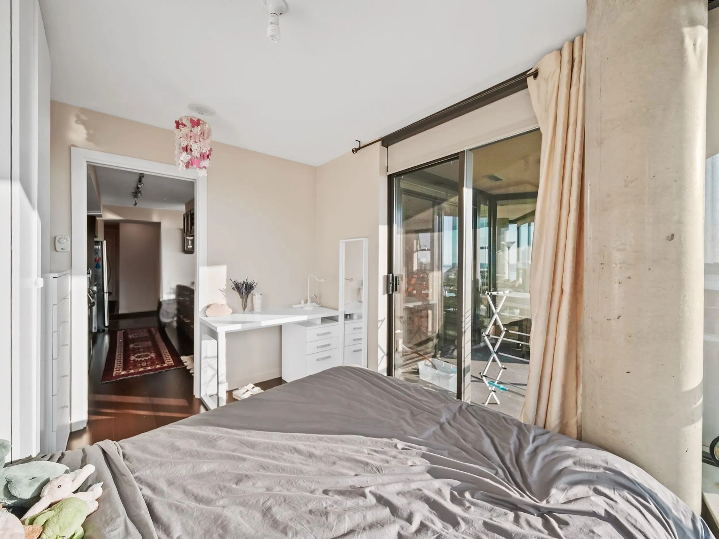 805 683 W Victoria Park