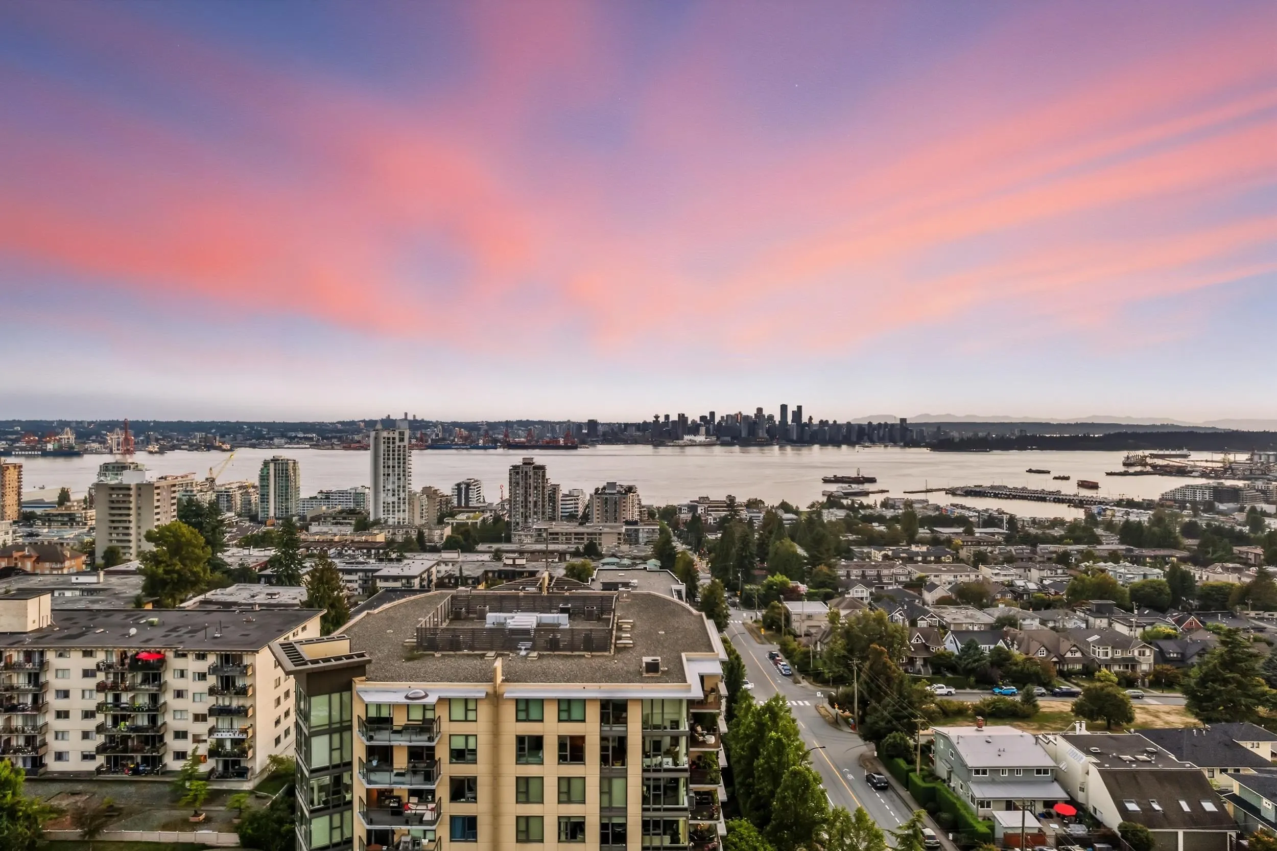 805 683 W Victoria Park