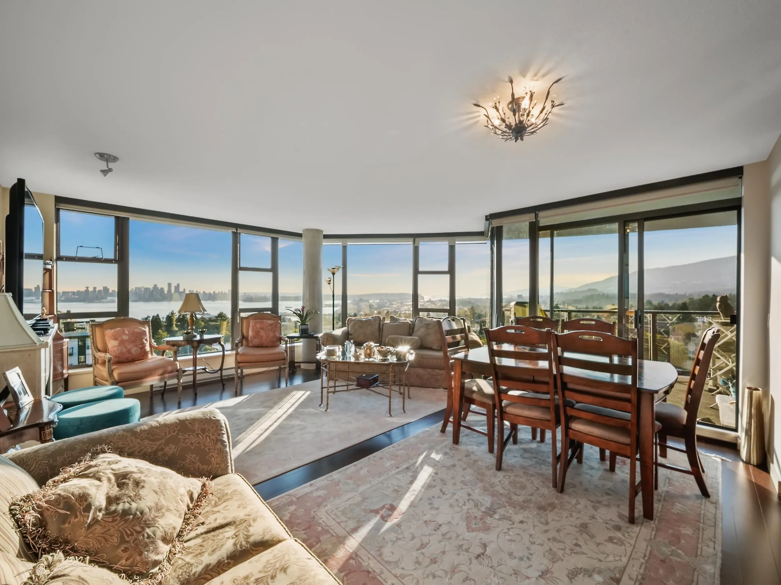 805 683 W Victoria Park